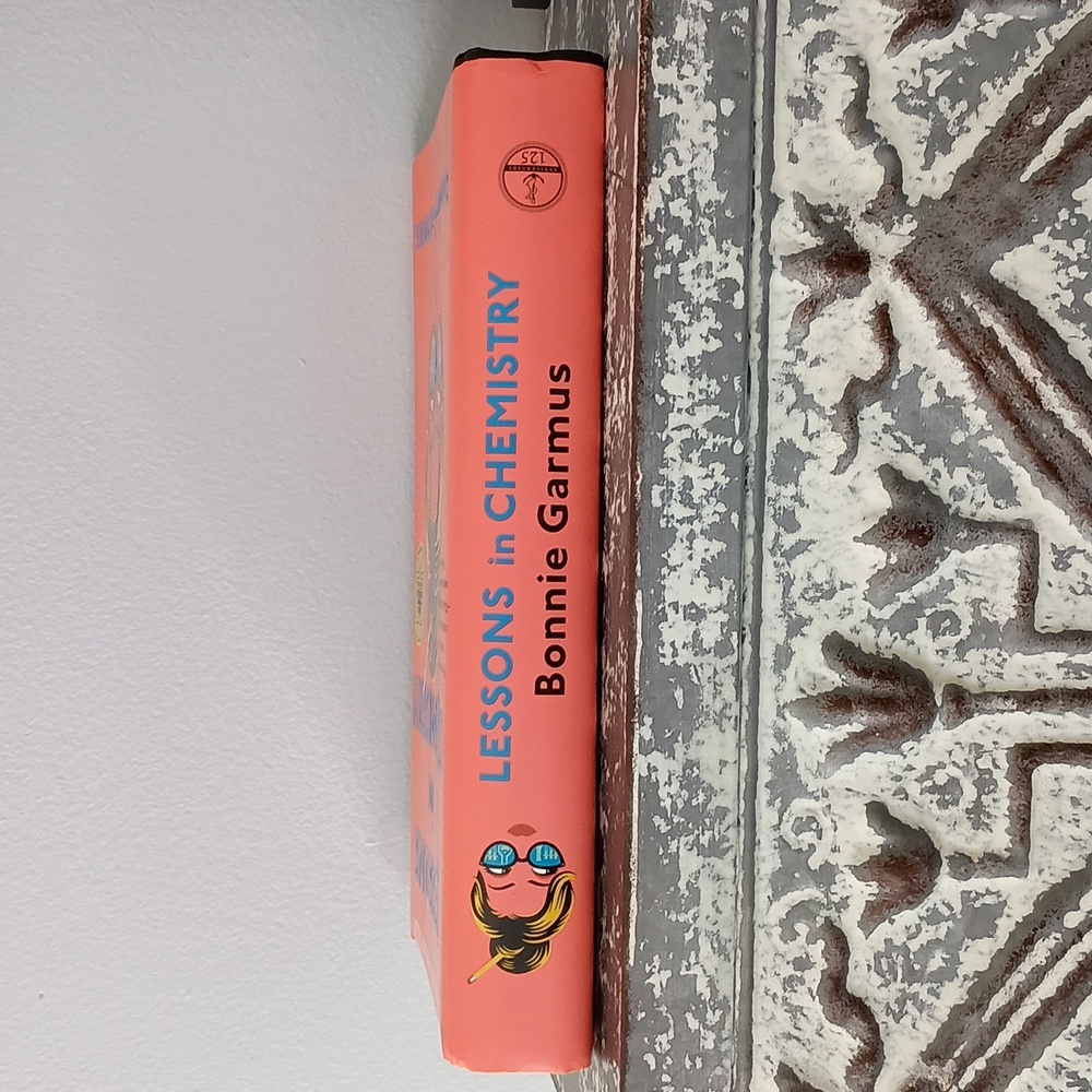 Lessons in Chemistry Hardcover Book By Bonnie Garmus - Picture 3 of 10